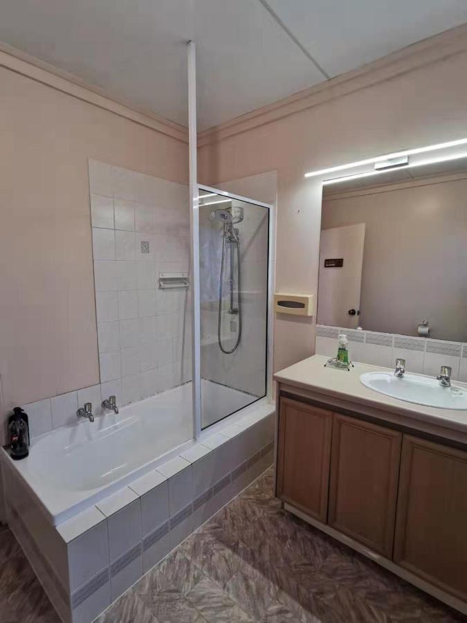 Large Private Room In Modern Stylish House Ντούνεντιν Εξωτερικό φωτογραφία
